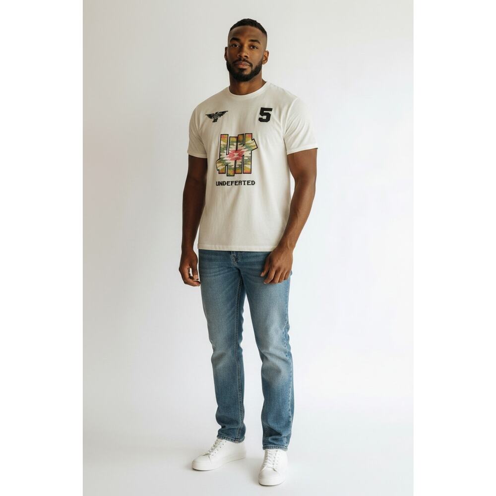 Undefeated Plains Men's White T Shirt Size L